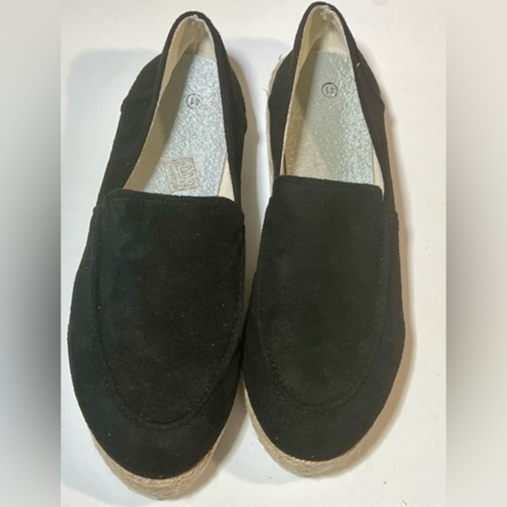 NWOT NO NAME BLACK LOAFERS SHOES SIZE 41 (US 8.5)